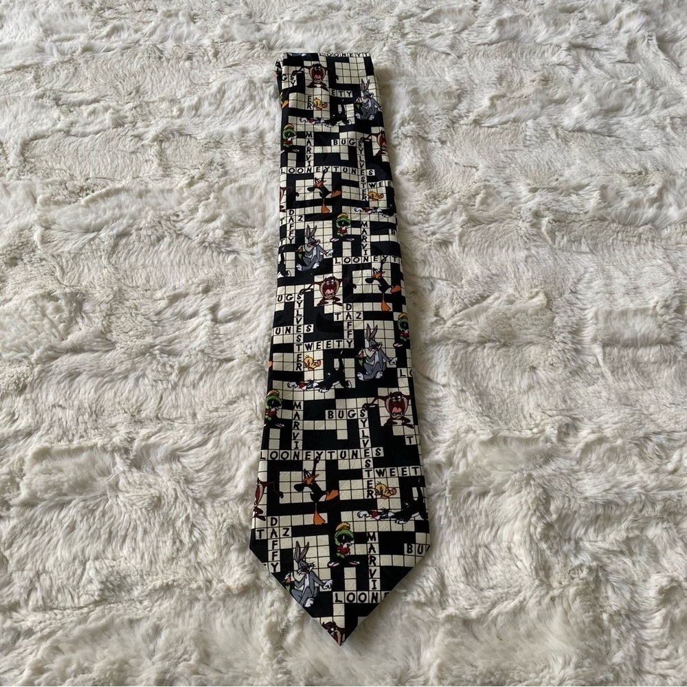 Looney Tunes Mania Vintage Crossword Neck Tie